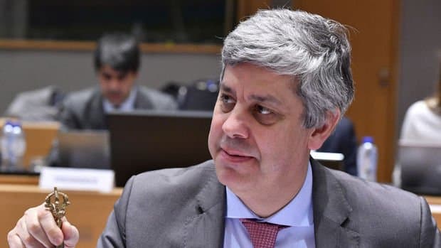 "ECB faiz dərəcələrini 100 baza bəndindən çox azalda bilər"