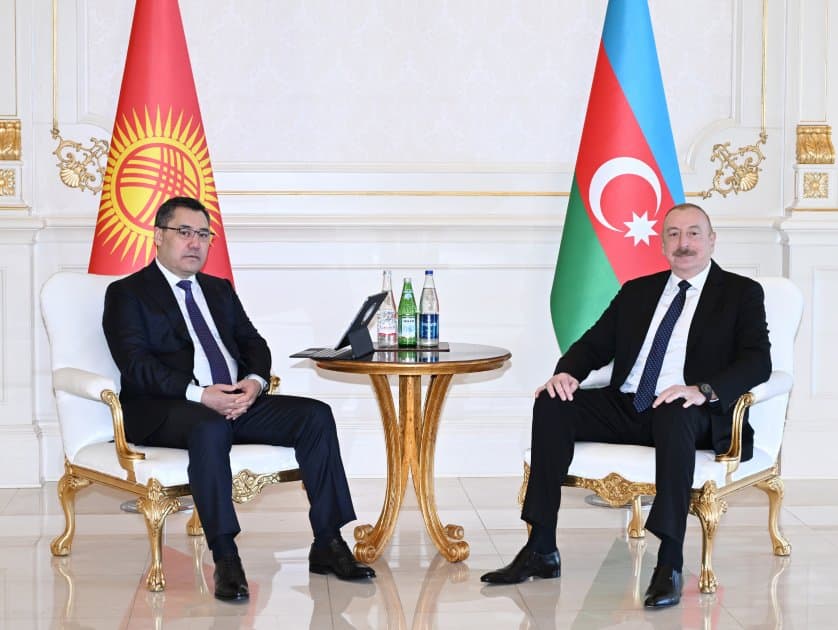 Azərbaycan və Qırğızıstan Prezidentlərinin məhdud tərkibdə görüşü başlayıb