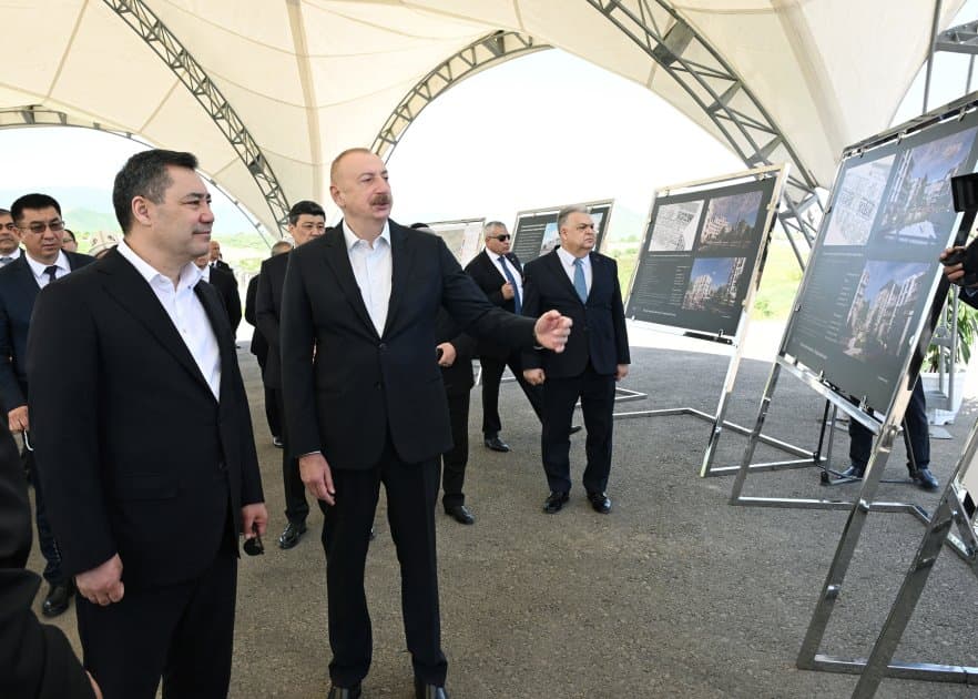 Azərbaycan və Qırğızıstan Prezidentləri Füzuli şəhərinin dağıdılmış yerlərinə baxıb, şəhərin Baş planı ilə tanış olublar