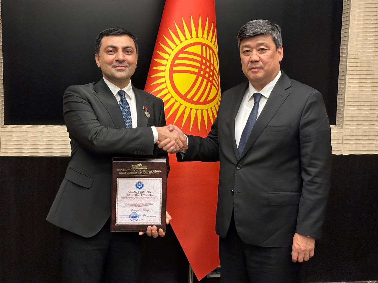 "Zəfəroğlu İnşaat"ın rəhbəri Zəfər Məmmədov Qırğızıstan Respublikasının mükafatına layiq görülüb