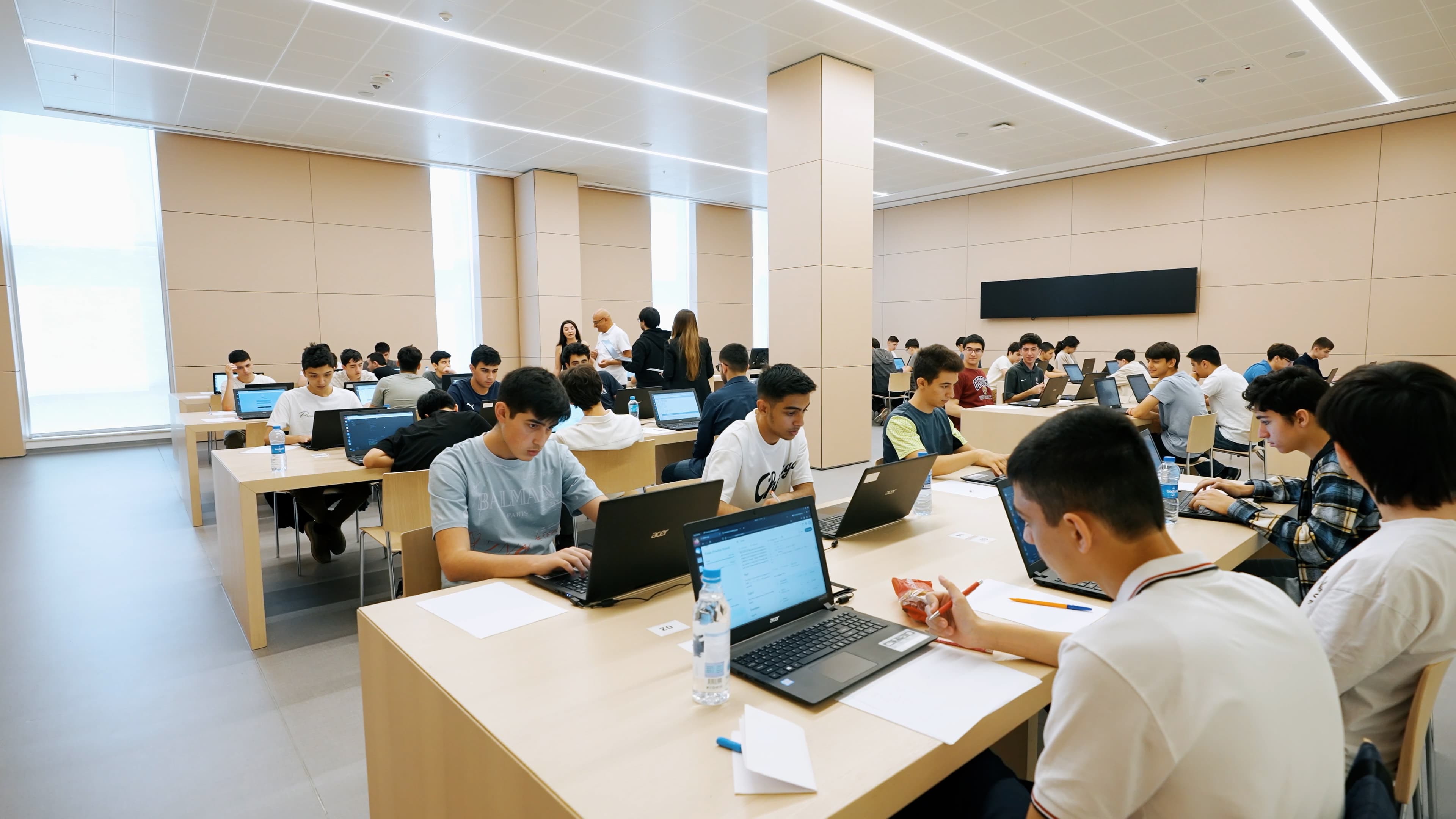İRİA-nın təşəbbüsü ilə keçirilən olimpiadada 400-dən çox məktəbli və universitet tələbəsi iştirak edib