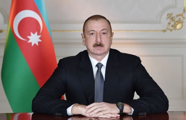 Prezident bir qrup rektoru təltif etdi