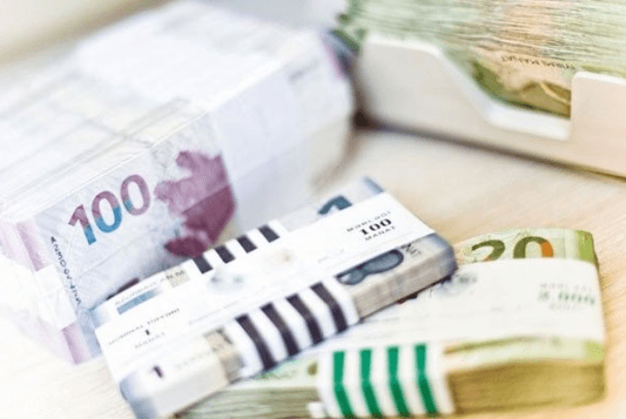 Azərbaycanda pul bazası 2 milyard 386 milyon manat artıb