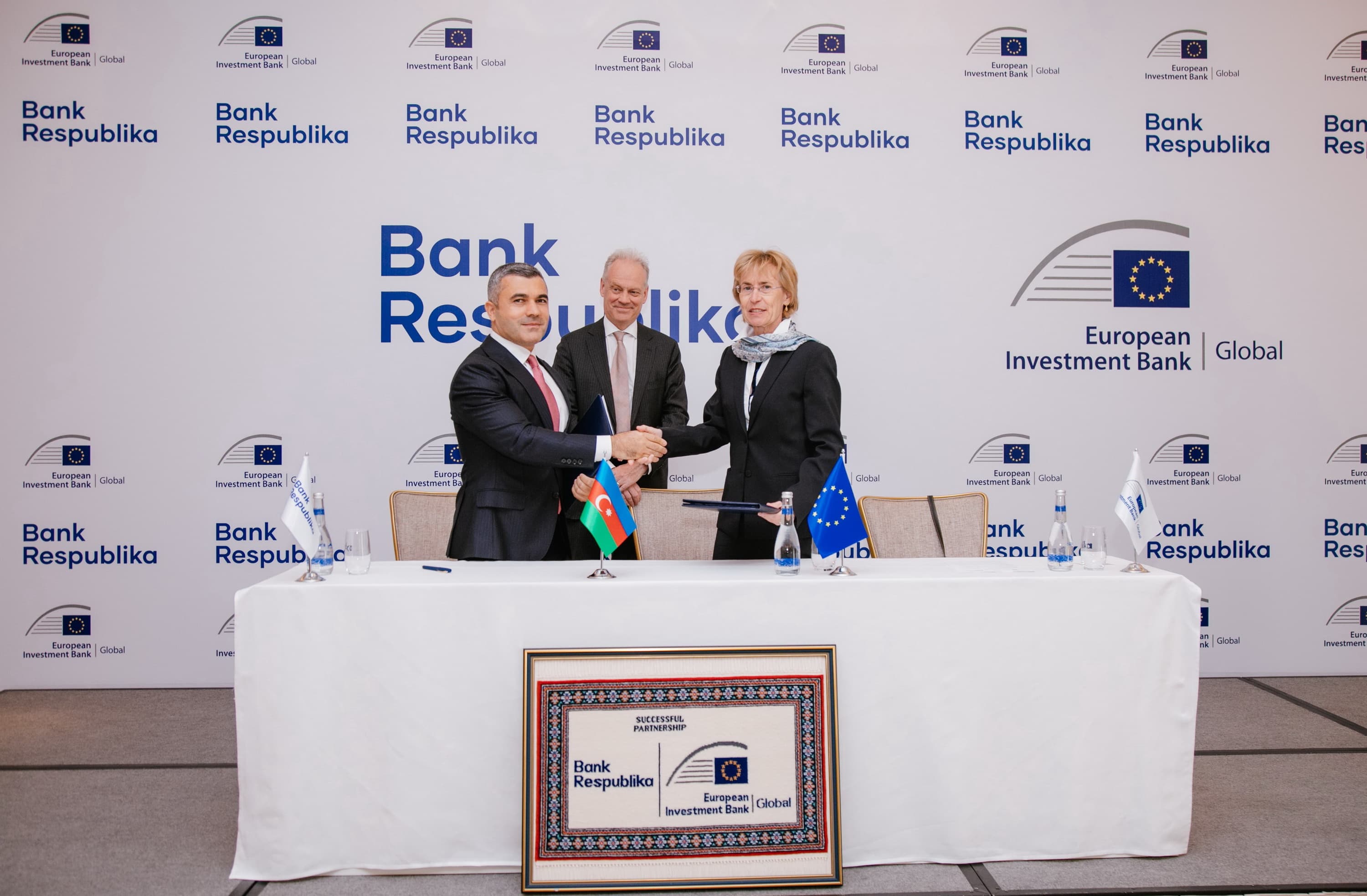 Dünyanın ən böyük beynəlxalq maliyyə institutu Azərbaycanda Bank Respublikanı seçdi