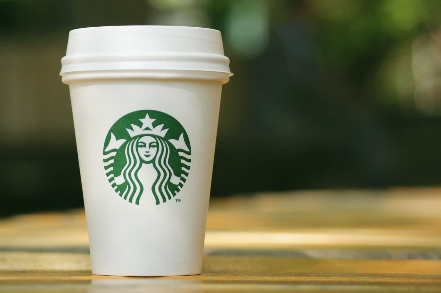 Boykotlar Starbucks-ın gəlirlərinə ciddi təsir göstərdi