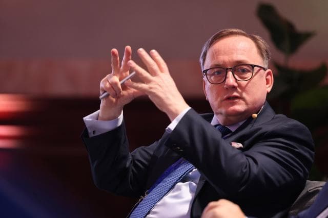 ECB-nin Qazaxları İyun ayından sonra tələsik faiz endirimlərinə qarşı xəbərdarlıq edir