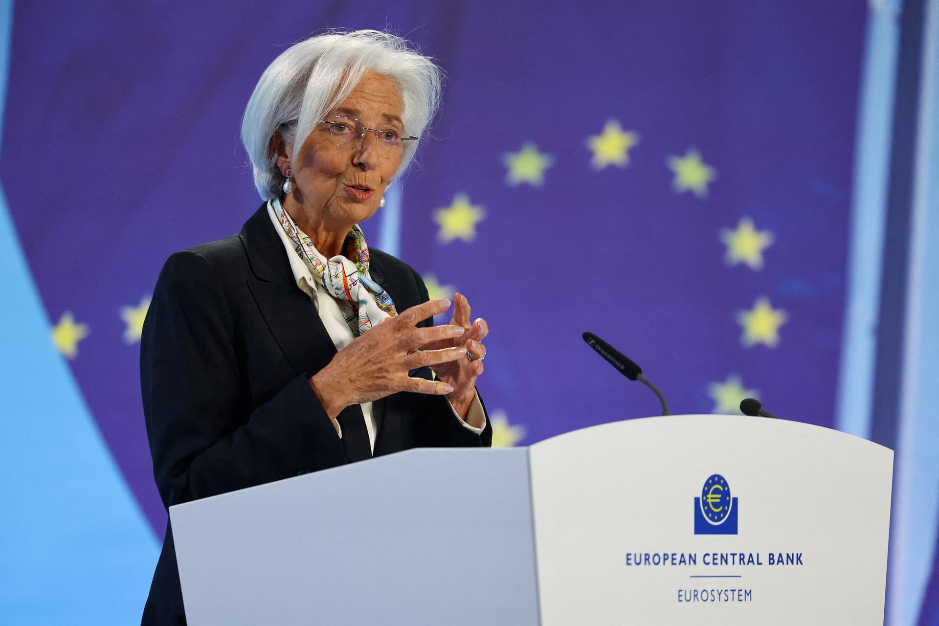 ECB-dən Lagarde, İyun Faizinin Endirilməsini İnflyasiya "Nəzarət Altında" Görür