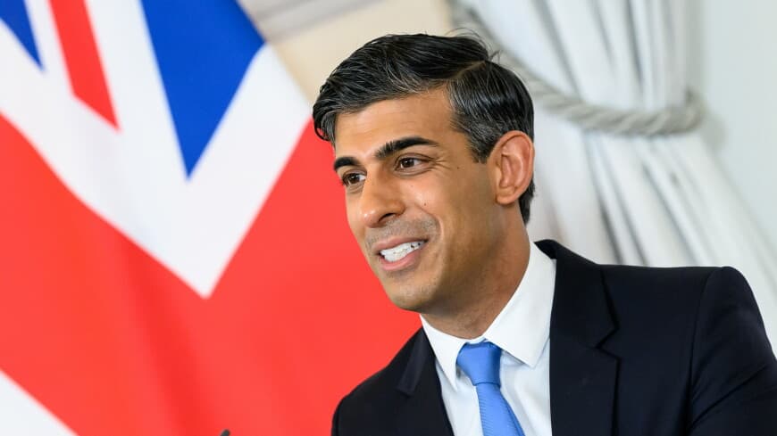 Ekspertlər Britaniyanın maliyyə vəziyyətini son 70 ilin ən çətini adlandırırlar