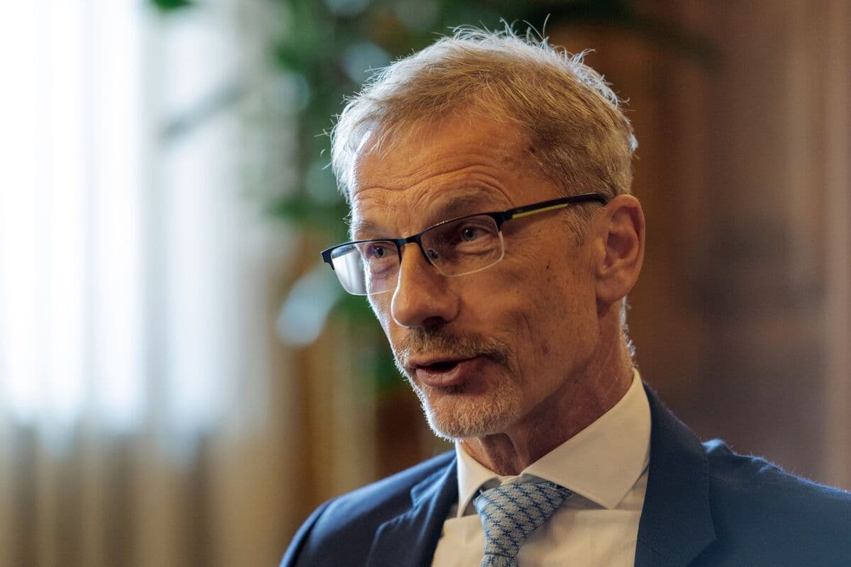ECB rəhbəri Vujicic yeni balans hesabatı müddəti səbəbiylə qeyri-müəyyən gələcəklə üzləşir