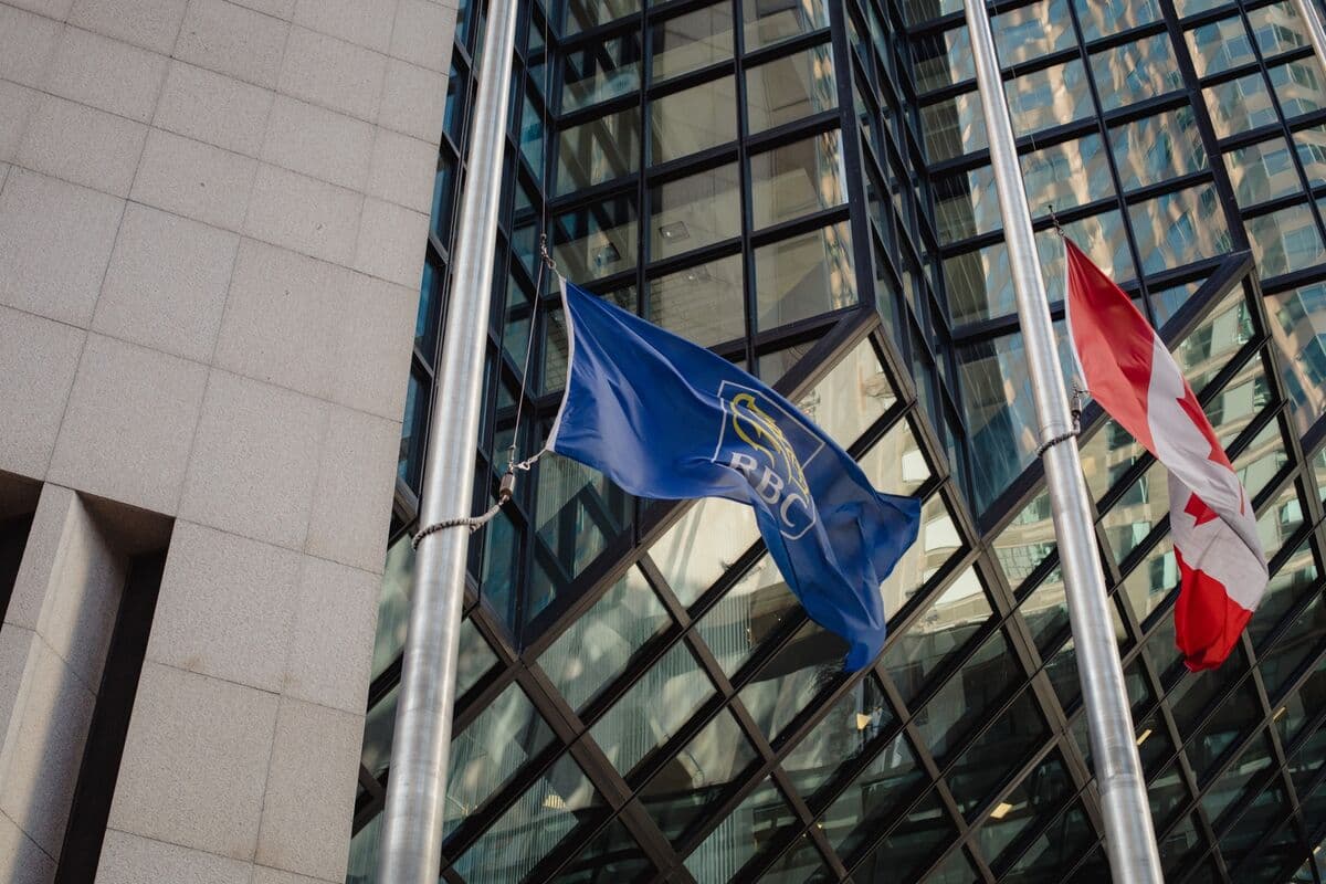 RBC kapital bazarları bölməsində rekord gəlir əldə etmək üçün proqnozları üstələdi