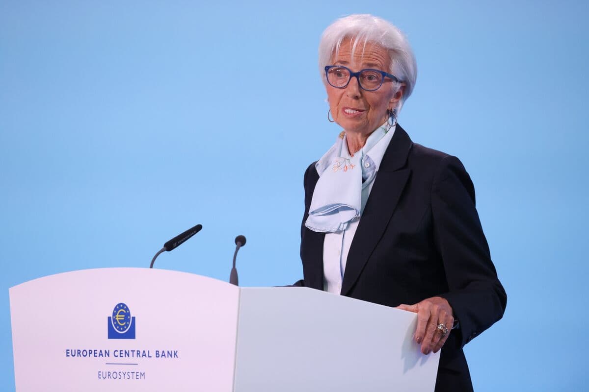 ECB inflyasiya riskləri ilə mübarizədə dərəcələri daha az azaltmağa başladı