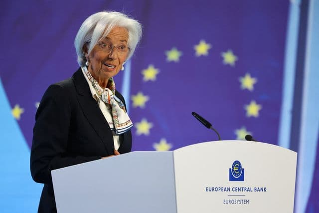 ECB, gələcək addımlar barədə heç bir siqnal olmadan əlamətdar bir faiz endirimi həyata keçirdi