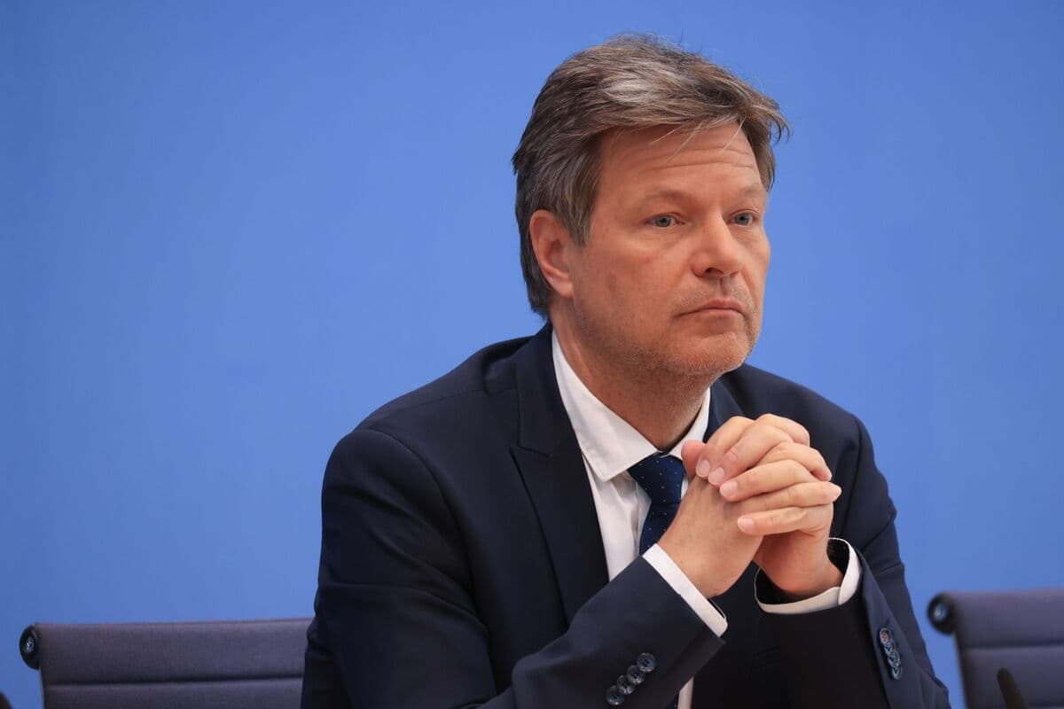 Habeck: Ukraynadan qaz tranziti ilə bağlı razılaşma Putinə hərbi fondda kömək etməyəcək