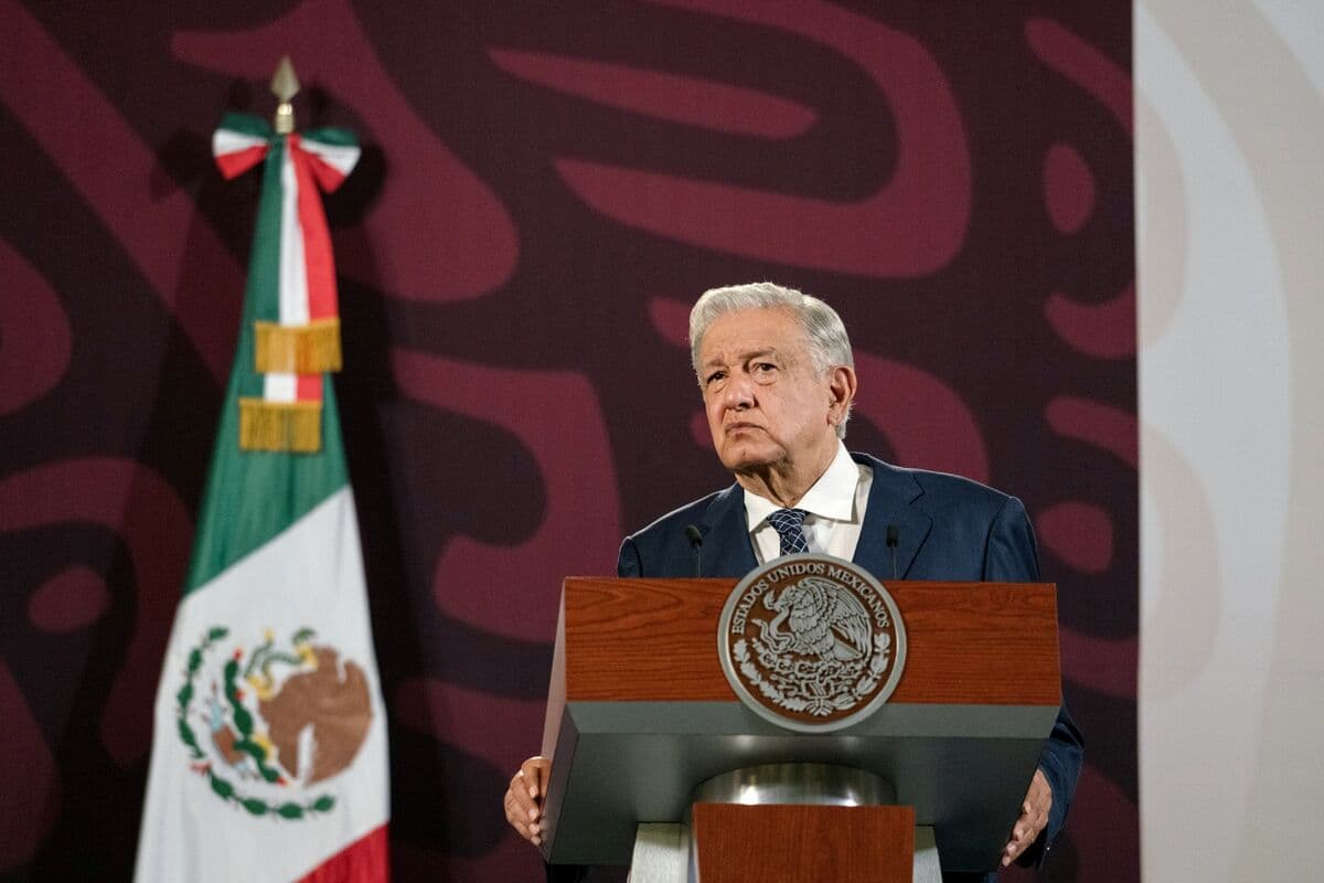 AMLO sürətli məhkəmə islahatına təkan verərkən Meksika Pesosu itkilərini genişləndirir