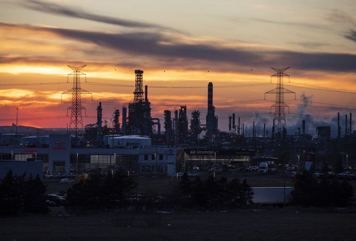Oil Sands Group, Kanadanın Yaşıl Yuyulma Qanununa görə vebsaytı silir
