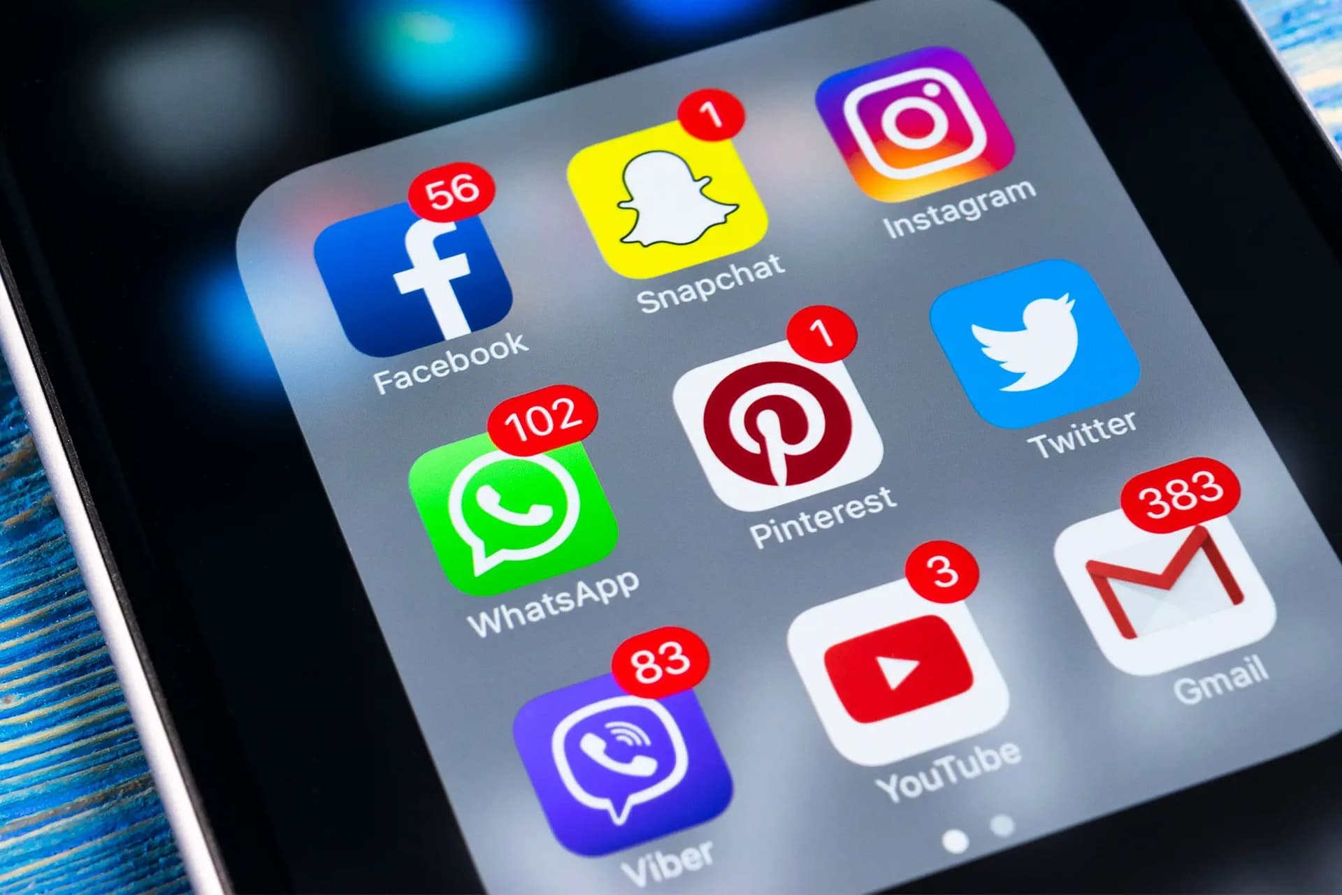 Azərbaycanda ən çox istifadə edilən sosial şəbəkələr:İnstagram, Pinterest, yoxsa Facebook?