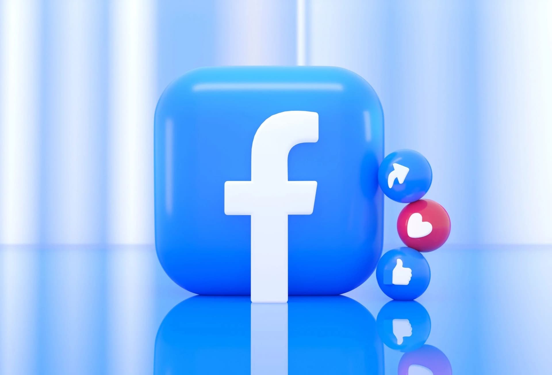 "Facebook"un Azərbaycandakı bazar payı azalıb
