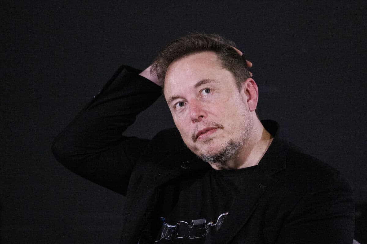 Tesla, Muskın maaşı ilə bağlı iyulda dinləmələri təxirə salmağa çalışır