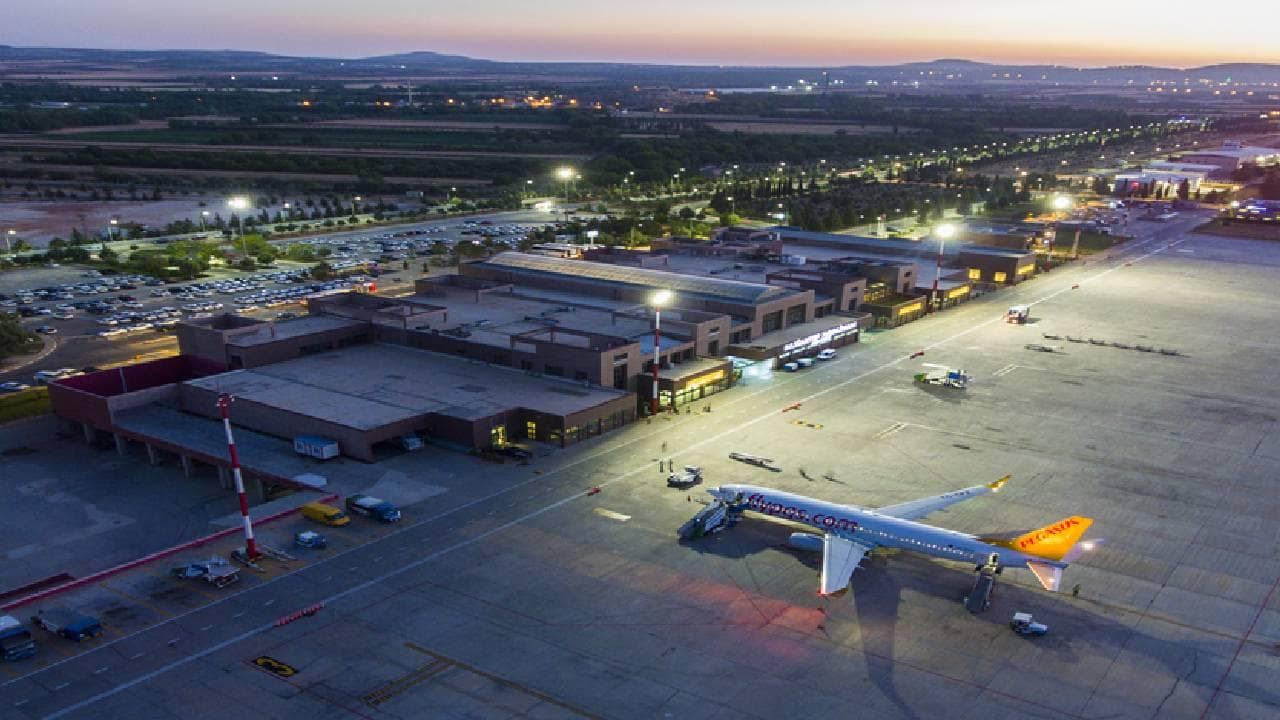 Gaziantep Hava Limanına gələn sərnişinlərin sayı 20 % artıb