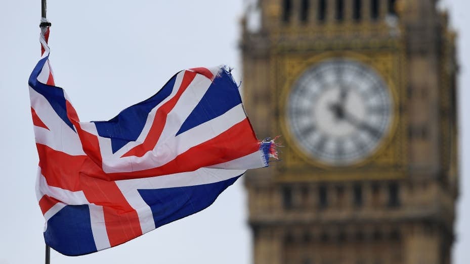 Avropalı iş axtaranlar Brexitdən sonra Böyük Britaniyanı tərk edirlər