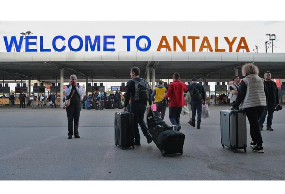 Antalya hava limanı 209 mindən çox sərnişinə ev sahibliyi edib