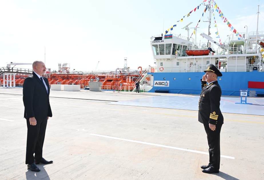 Prezident İlham Əliyev “Zəngilan” tankerinin istismara verilməsi mərasimində iştirak edib