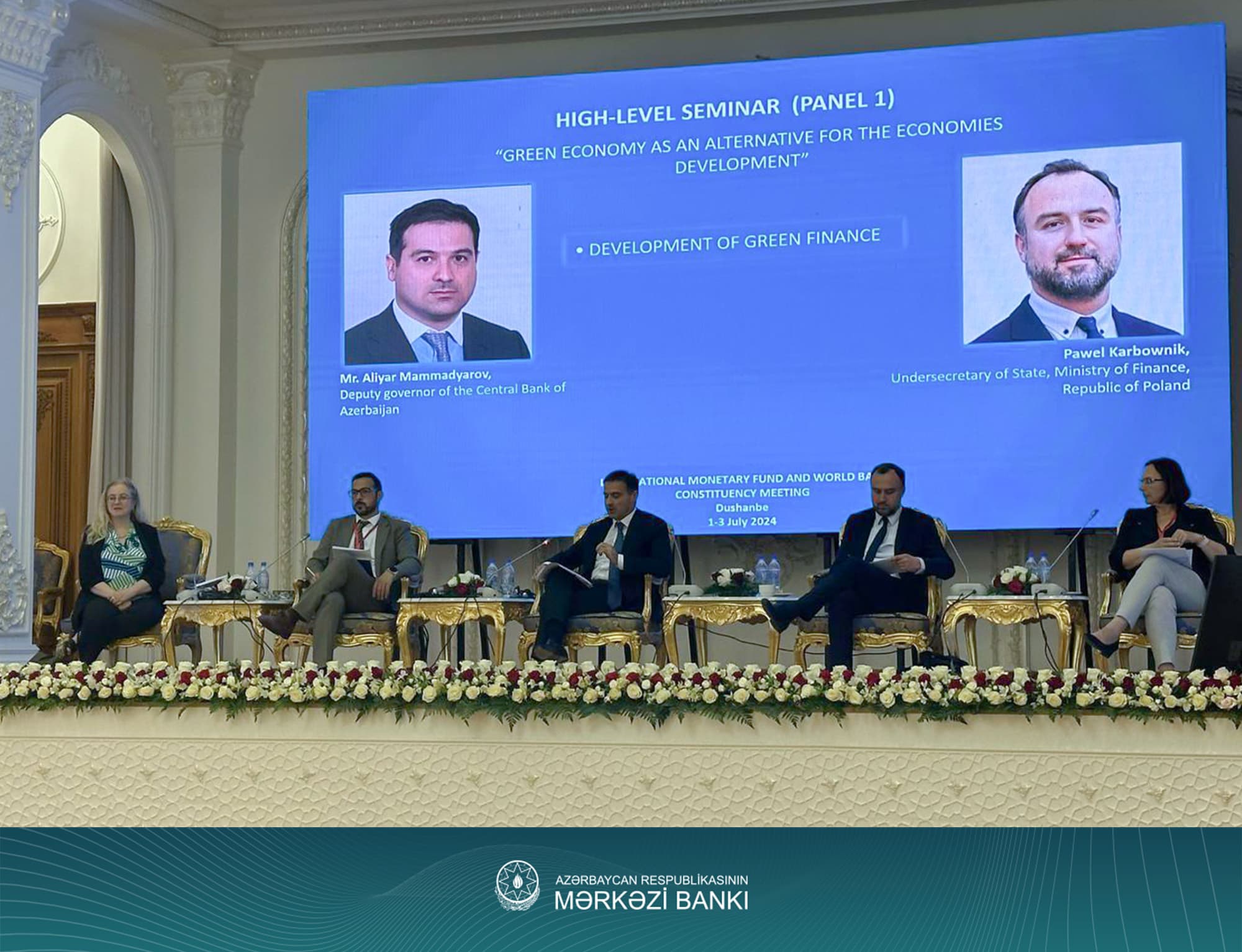 Mərkəzi Bankın sədr müavini Düşənbədə müzakirə panelinə qatılıb