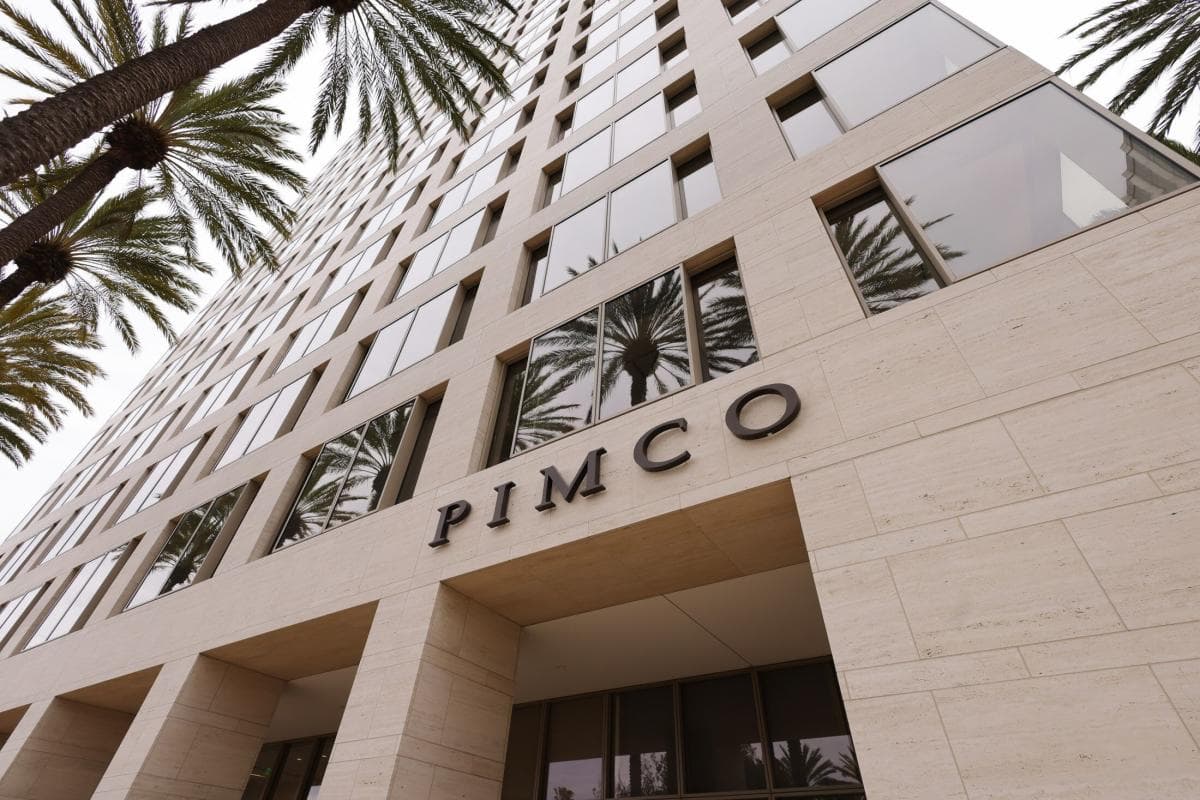 Pimco Yaponiyada makro fotoqrafiya üçün Morgan Stanley MUFG-dən Kawai-ni işə götürür
