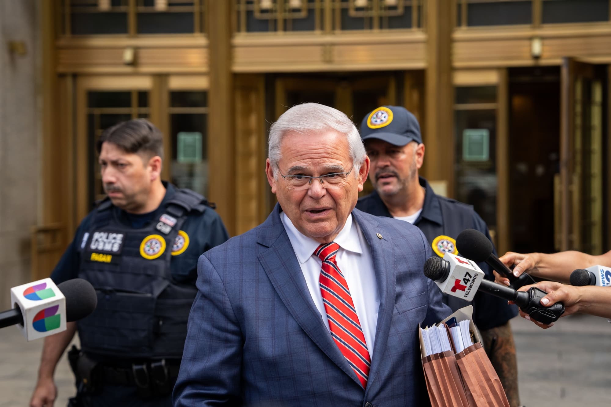 Senator Bob Menendez Korrupsiya Məhkəməsində Münsiflər Heyəti tərəfindən məhkum edilib