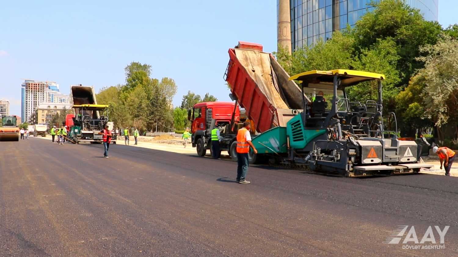 Yeni yol infrastrukuturunun yaradılması istiqamətində işlər davam etdirilir
