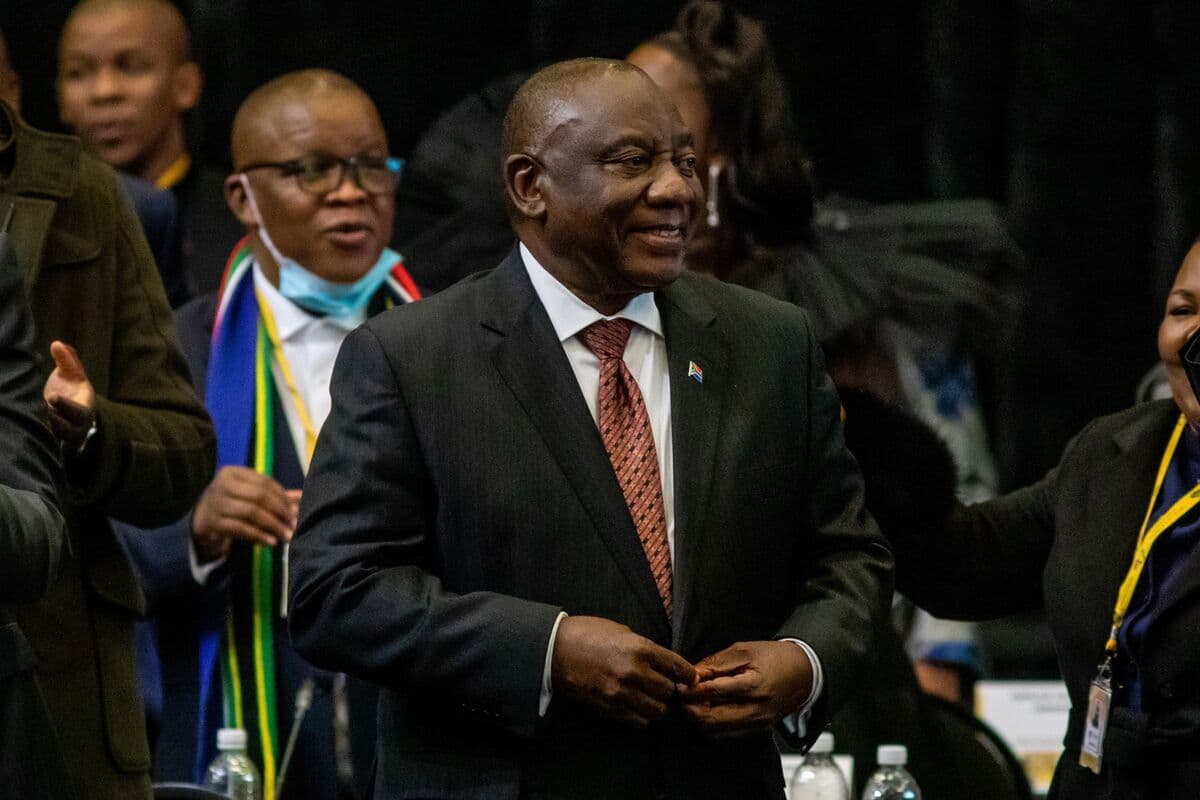 Cənubi Afrikanın Ramaphosa iqtisadi artımı artırmaq üçün islahatların sürətləndirilməsinə işarə edir