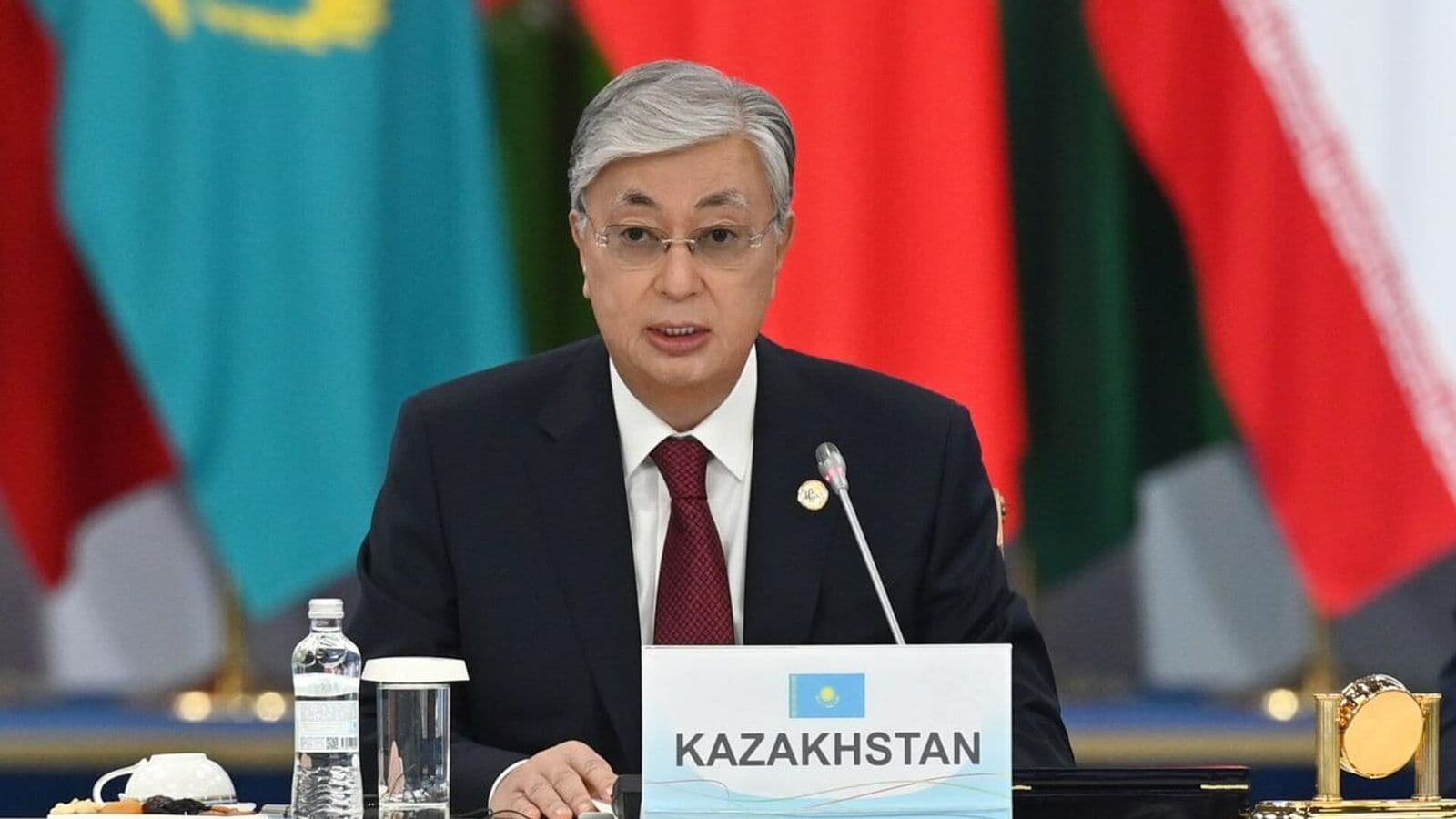 Qazaxıstan və İran ölkələr arasında qarşılıqlı əlaqələri müzakirə ediblər