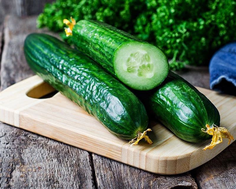 Supermarketlərdə xiyarın qiyməti bahalaşmaqda davam edir