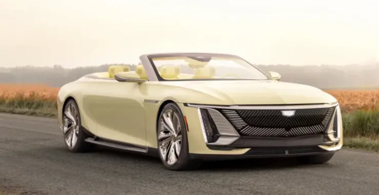 "Cadillac" unikal kabriolet nümayiş etdirib