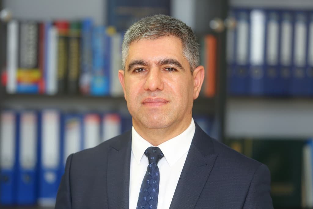 Neftin qiymətinin manat üzərində təsiri - Vüqar Bayramov