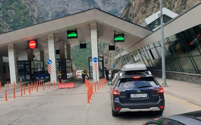 Gürcüstan-Rusiya sərhədindəki "Kazbegi" keçid məntəqəsi sabah 10:00-a qədər bağlı olacaq