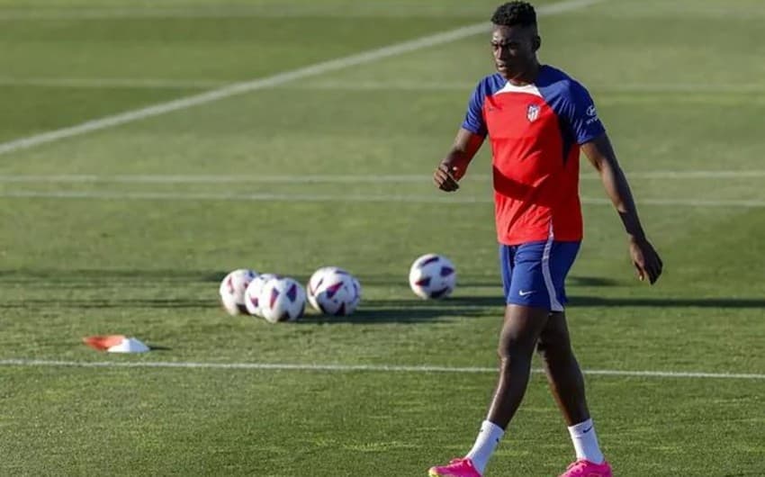 "Atletiko"nun futbolçusunun İngiltərə klubuna transferi baş tutmayıb