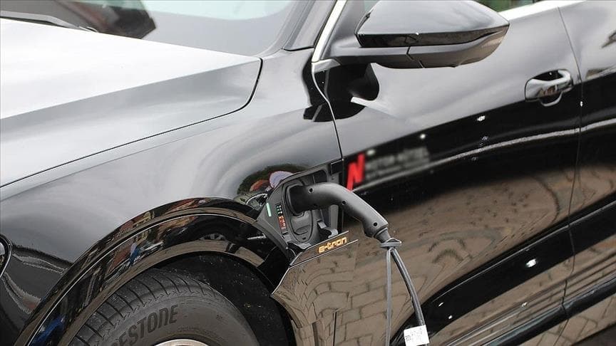 Elektrikli avtomobillərin satışları 21% artıb