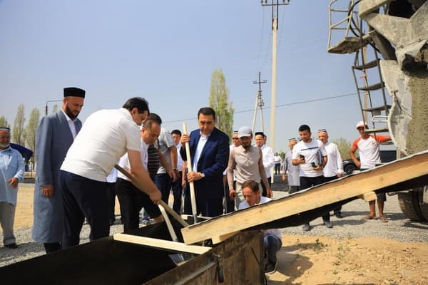 Özbəkistan və Çin böyük məbləğdə metallurgiya zavodunun tikintisinə başlayıblar