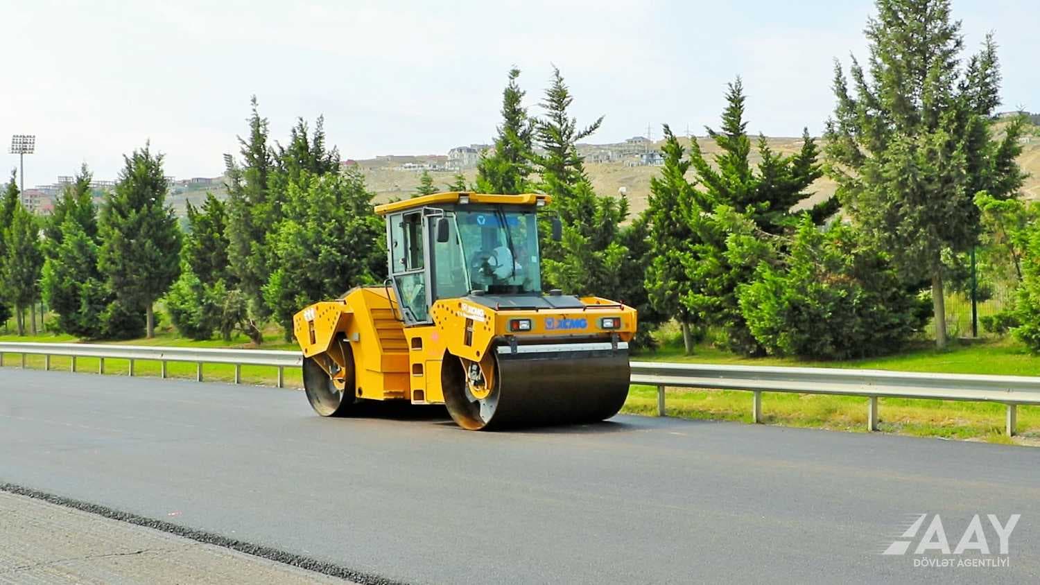Salyan şosesində asfaltlanma işləri aparılır -
FOTO