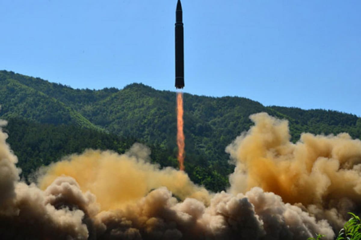 Şimali Koreya super böyük döyüş başlığına malik yeni taktiki raketi sınaqdan keçirib