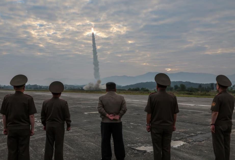 KXDR böyük döyüş başlığı daşıya bilən ballistik raketi sınaqdan keçirib