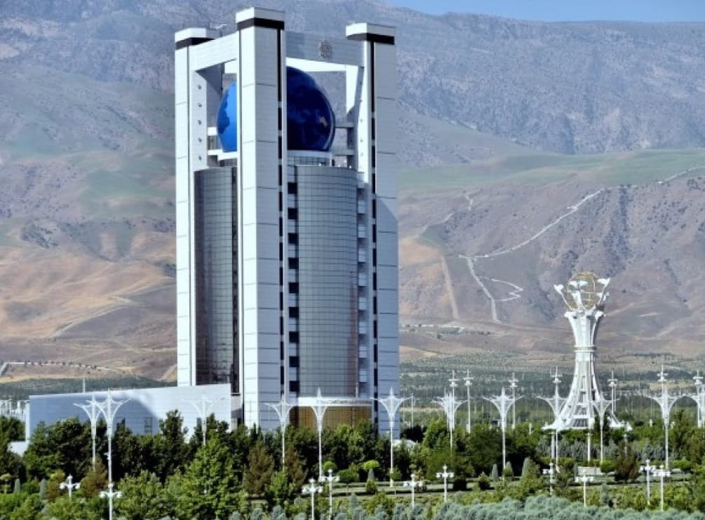Türkmənistan Rusiya, ABŞ və Çinlə əlaqələri gücləndirir