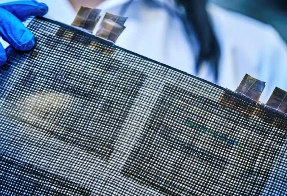 Yeni batareya sayəsində telefonların qalınlığı plastik kartlardakı kimi olacaq