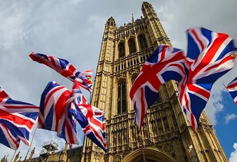 Britaniya hökuməti Konfutsi İnstitutunun maliyyələşdirilməsini dayandırır
