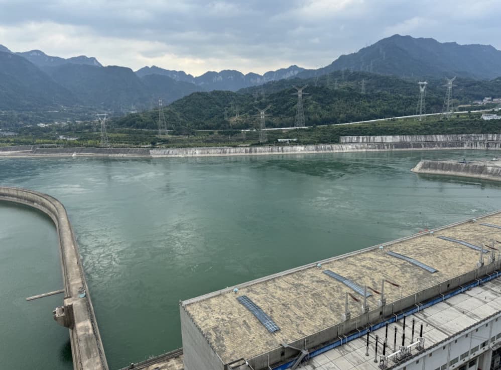 Çin Qırğızıstanda su elektrik stansiyasının tikintisi imkanlarını nəzərdən keçirməyə dəvət olunub