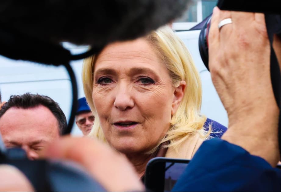 Parisdə Marin Le Penin məhkəməsi başlayıb