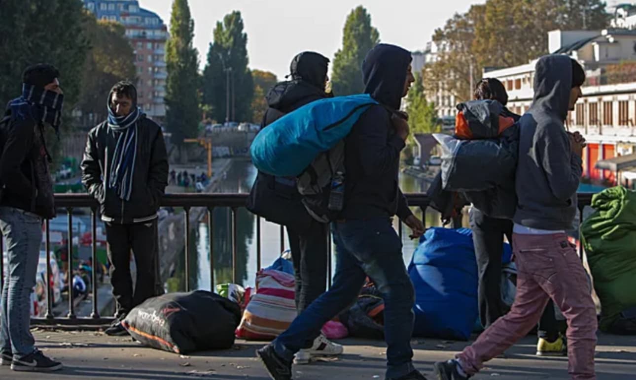 Britaniya qanunsuz miqrantların sayına görə Avropada birinci yerdədir