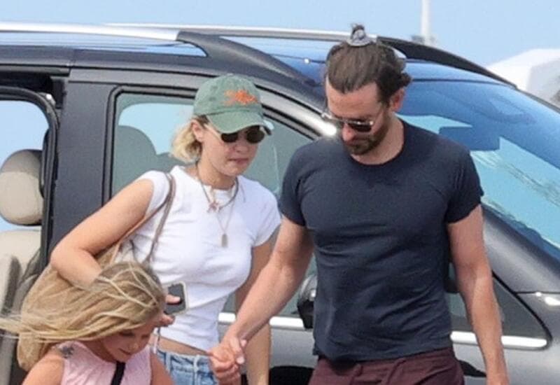 Gigi Hadid, Bredli Kuperlə olan romanını təsdiqlədi