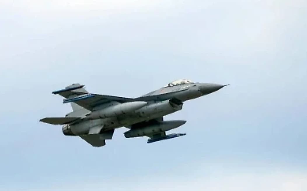 WSJ: Kiyev F-16 pilotlarını yalnız 2025-ci ilin əvvəlində qəbul edəcək